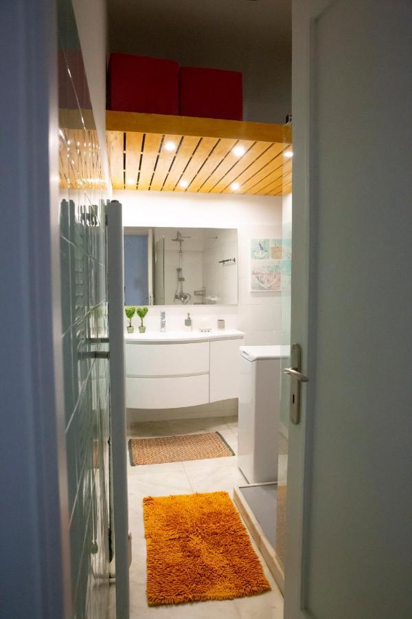 The Athenian Angel Apartment Bagian luar foto